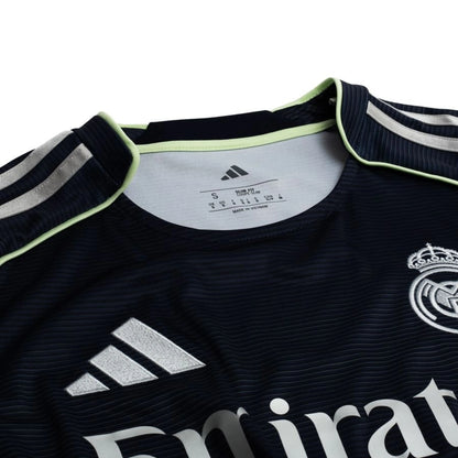 Real Madrid Alternativa 2025/26 – Manga Comprida - Versão Adepto