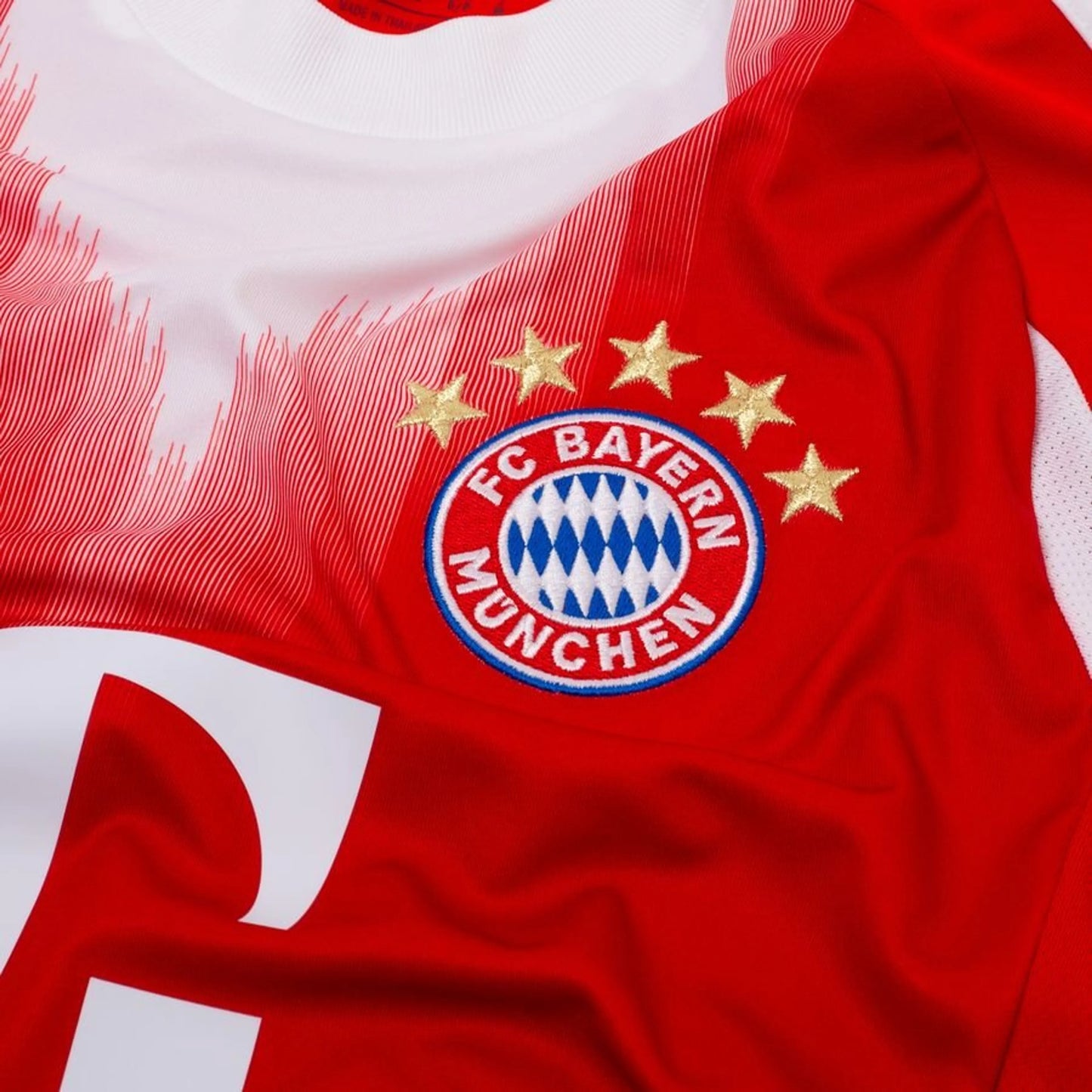 Camisola Bayern Munique Principal 2025/26 - Versão Adepto