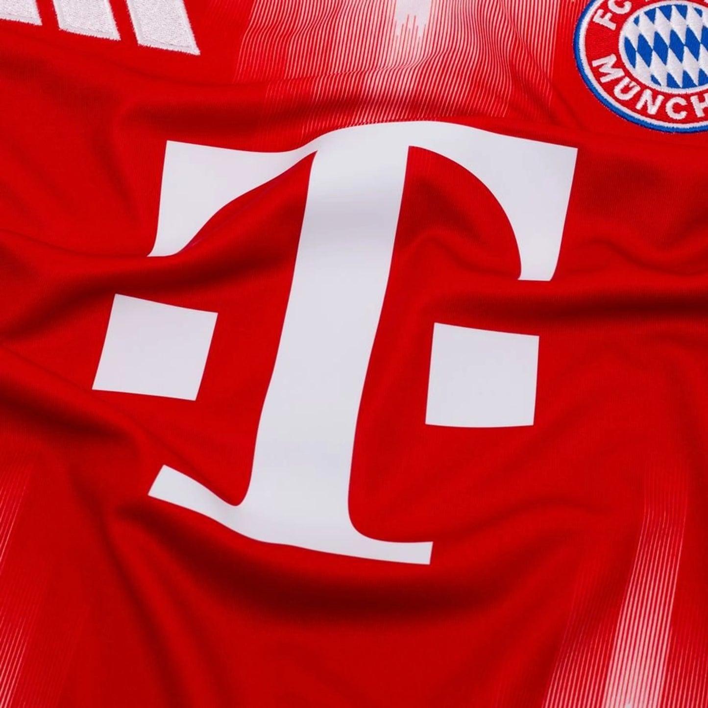 Camisola Bayern Munique Principal 2025/26 - Versão Adepto