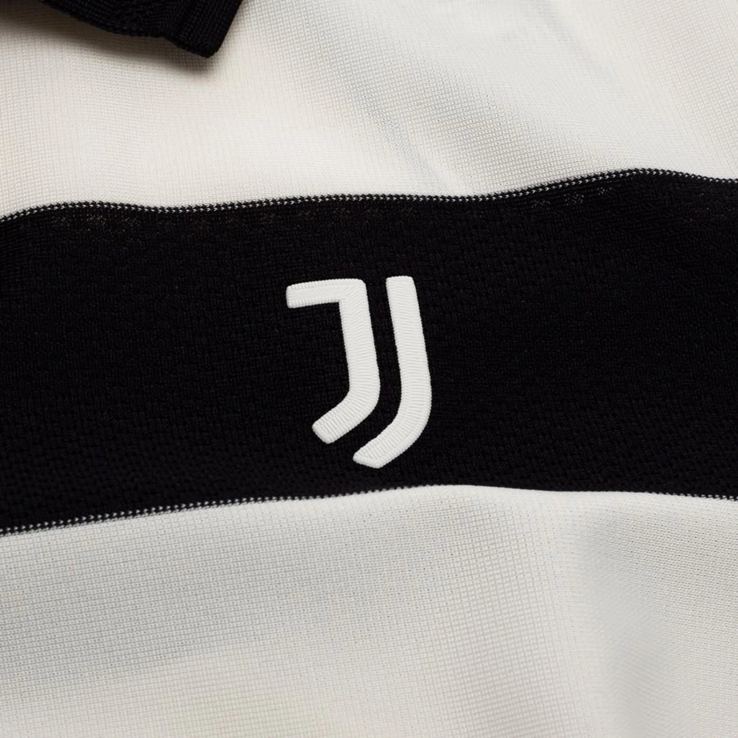 Camisola Juventus X Sgura Quarta 2025/26 – Versão Jogador